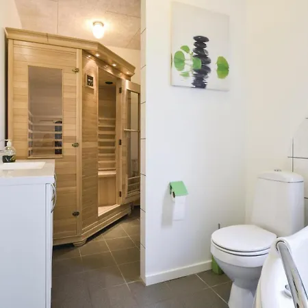Feriehus Three-bedroom Holiday In Nordenbro Vesteregn