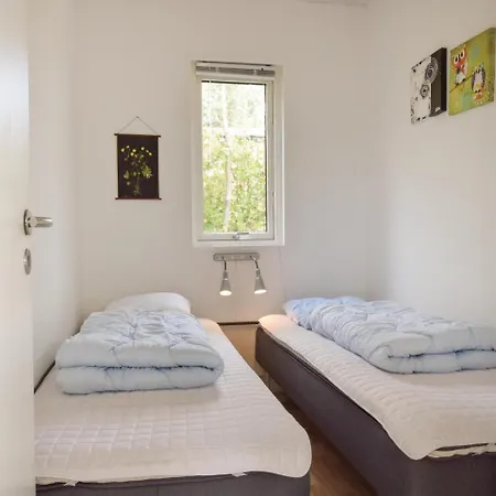 Casa de Férias Three-bedroom Holiday In *