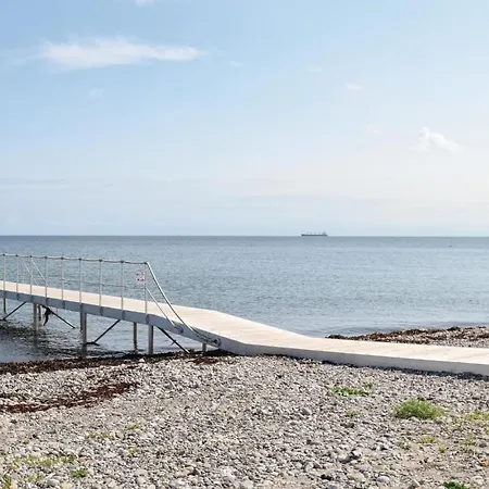 Three-bedroom Holiday In Feriehus *
