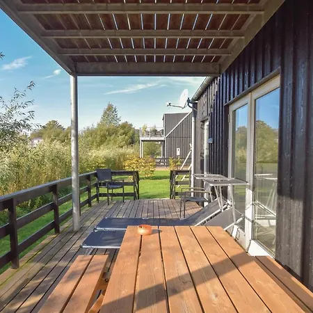 Casa de Férias Three-bedroom Holiday In Nordenbro Vesteregn